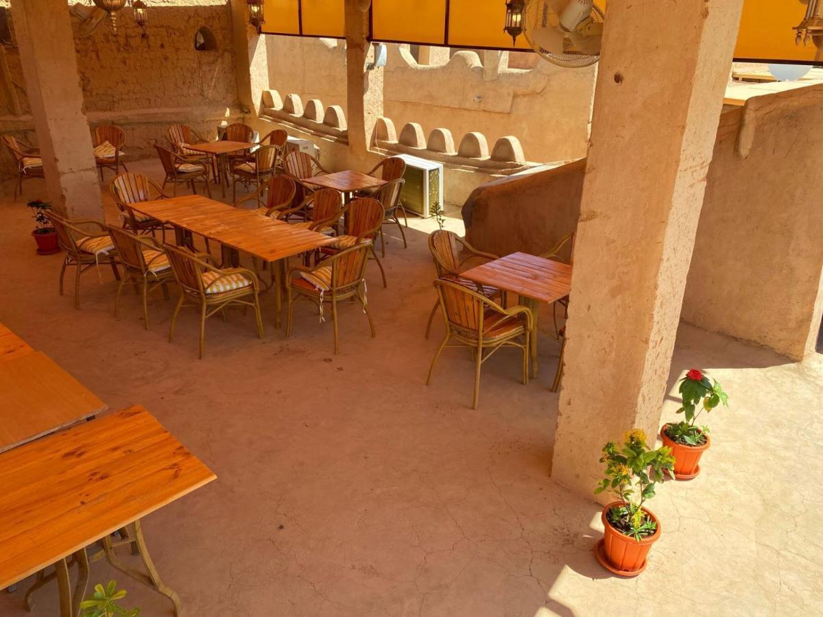 Bait Aljabal Hospitality Inn Al Ḩamrāʼ エクステリア 写真